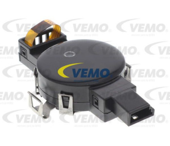 Прекъсвач на налягане, климатизация VEMO V10-73-0002 за VOLKSWAGEN GOLF V Plus (5M1, 521) от 2005 до 2013